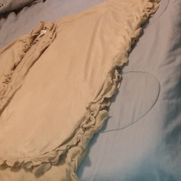 Cover up Shaw Cape - Picture 3 of 5